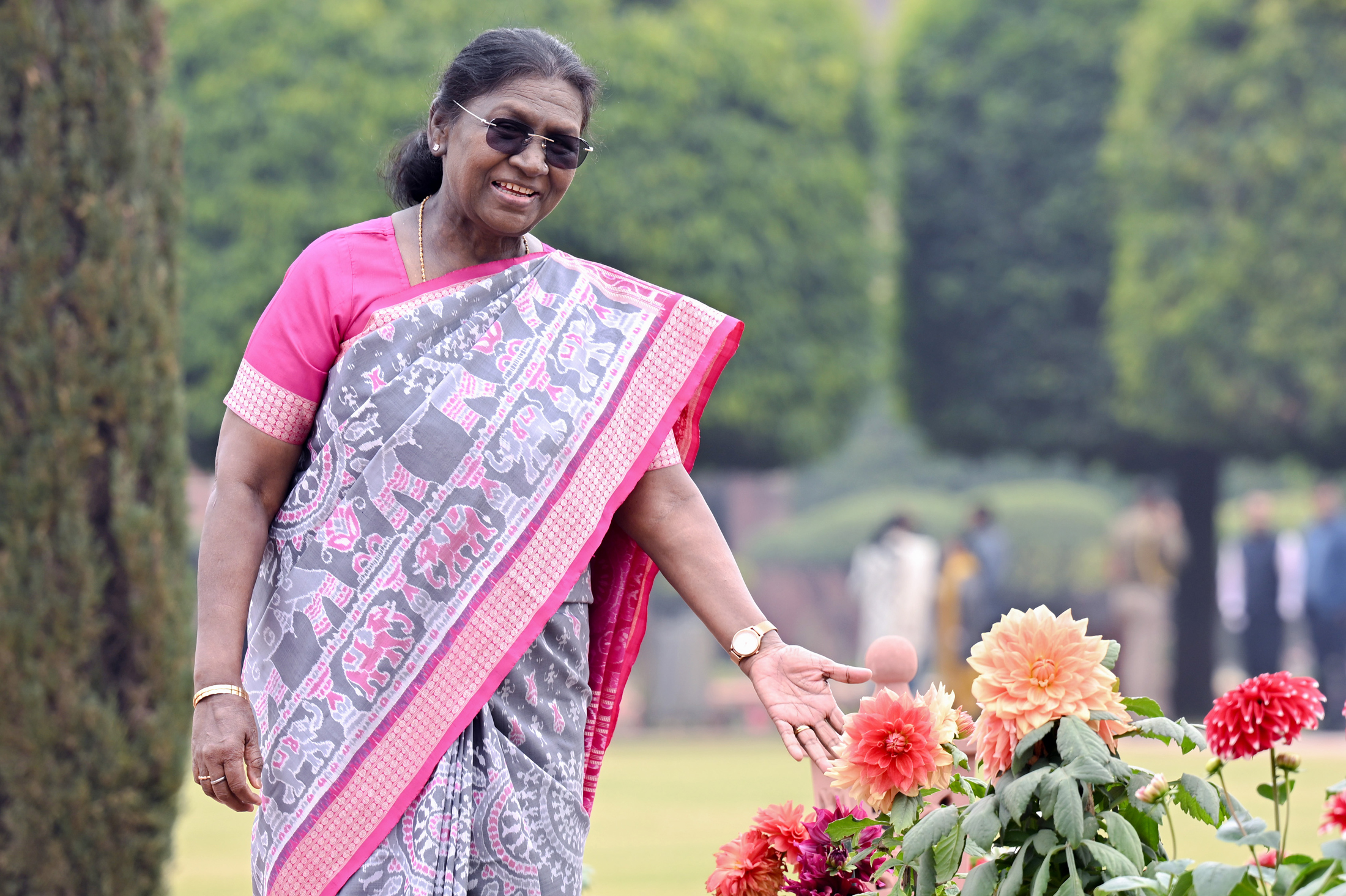 The President of India, Smt Droupadi Murmu graced the opening of the Amrit Udyan Winter Annuals Edition 2026 at Rashtrapati Bhavan, in New Delhi on February 01, 2026.