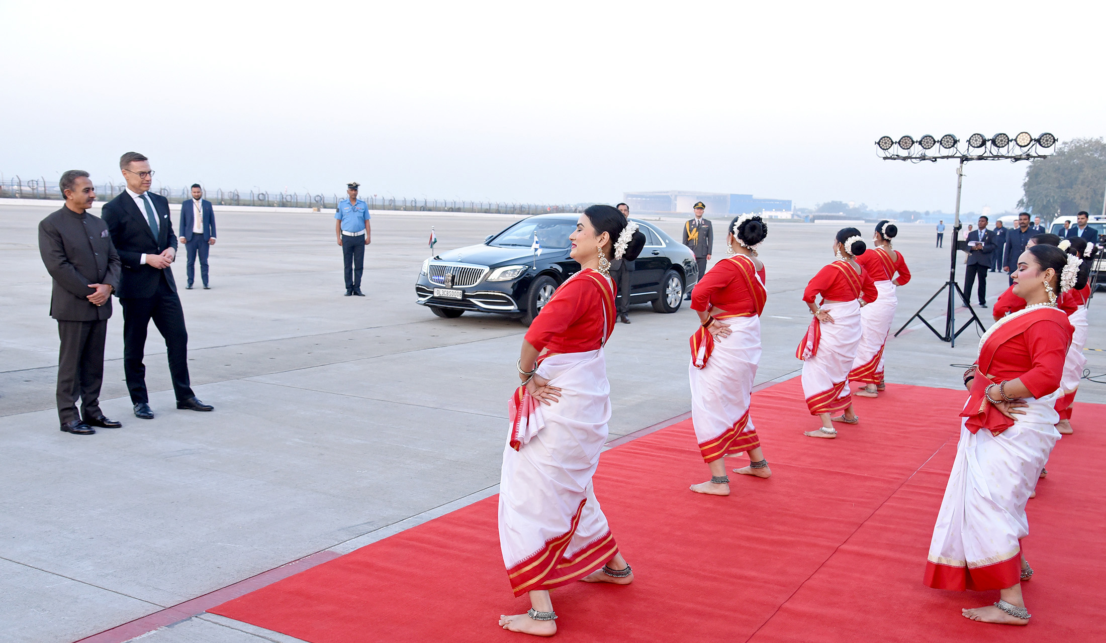 The President of the Republic of Finland, Dr. Alexander Stubb receives warm welcome by the Minister of State for Environment, Forest and Climate Change and External Affairs, Shri Kirti Vardhan Singh at AFS Palam, in New Delhi on March 04, 2026.